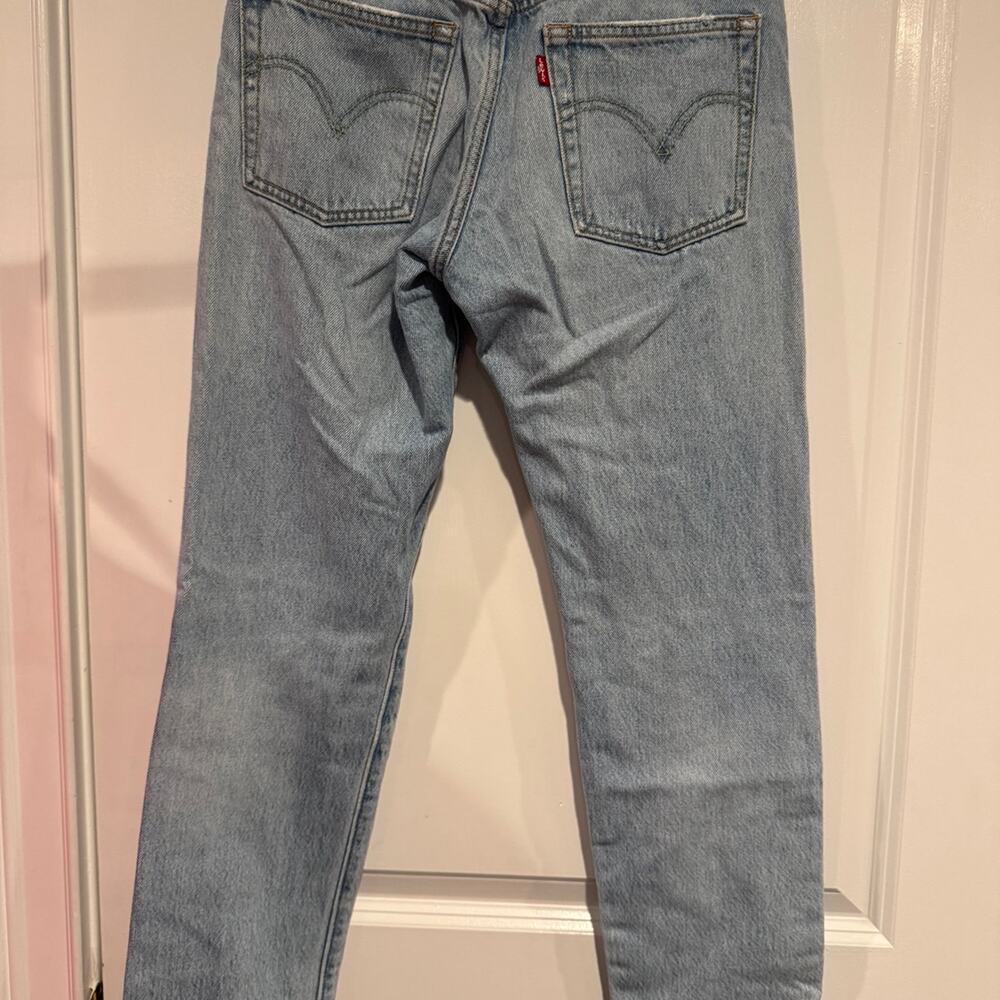 Levis Ripped Jeans - Picture 2 of 3